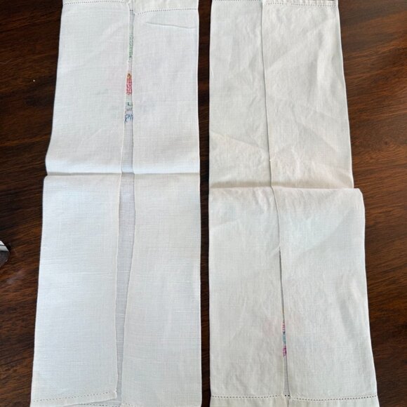 Adorable Dainty Vintage Hand Embroidered Hand Towel Set - Picture 7 of 9